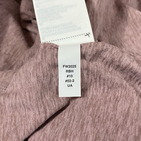 Kirkland Signature Women's Lightweight Full Zip Hooded Jacket Burgundy Size Med - Picture 6 of 7